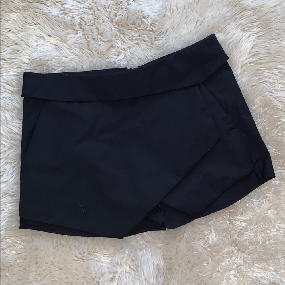 Fabula Size 6 Black Skort 100% Cotton 🖤